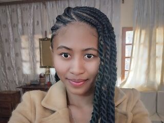 ArtinaRinda's Online Profile Image