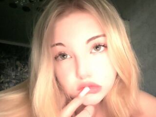 EsmeGilbertson's Cam live sex Profile Image